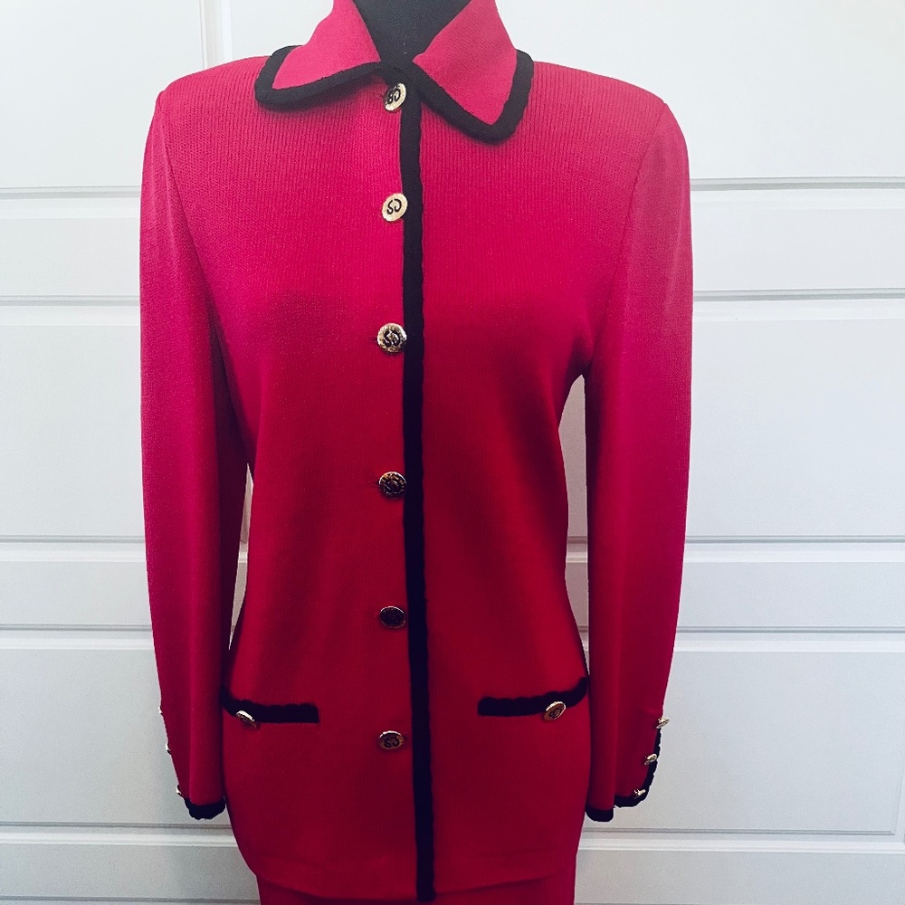 St. John Collection Two Piece Knit Suit Pink